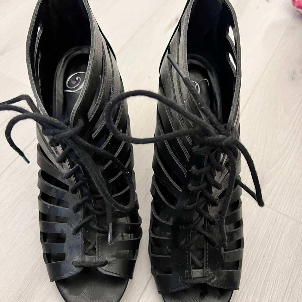 Heart In D Sleek Black Lace Up Bootie Sandals with Geometric Cutouts